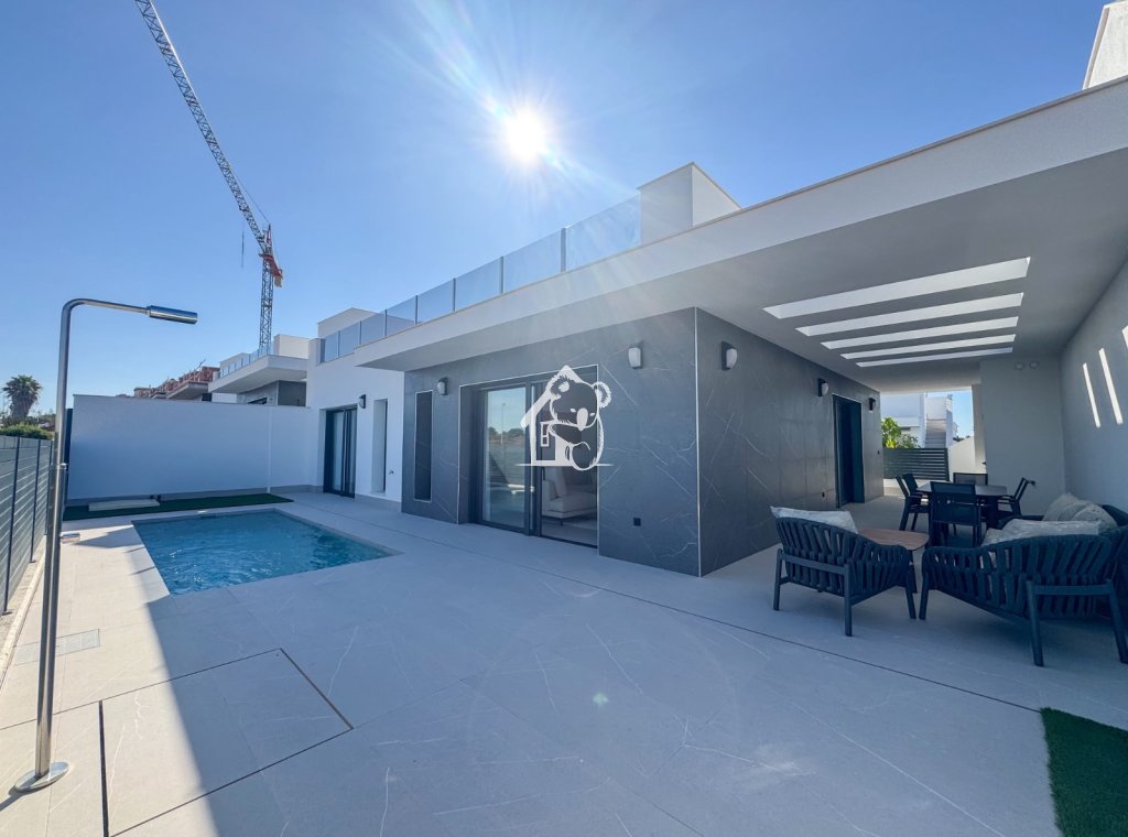 Obra nueva - Villa - Torrevieja - Nueva Torrevieja - Aguas Nuevas