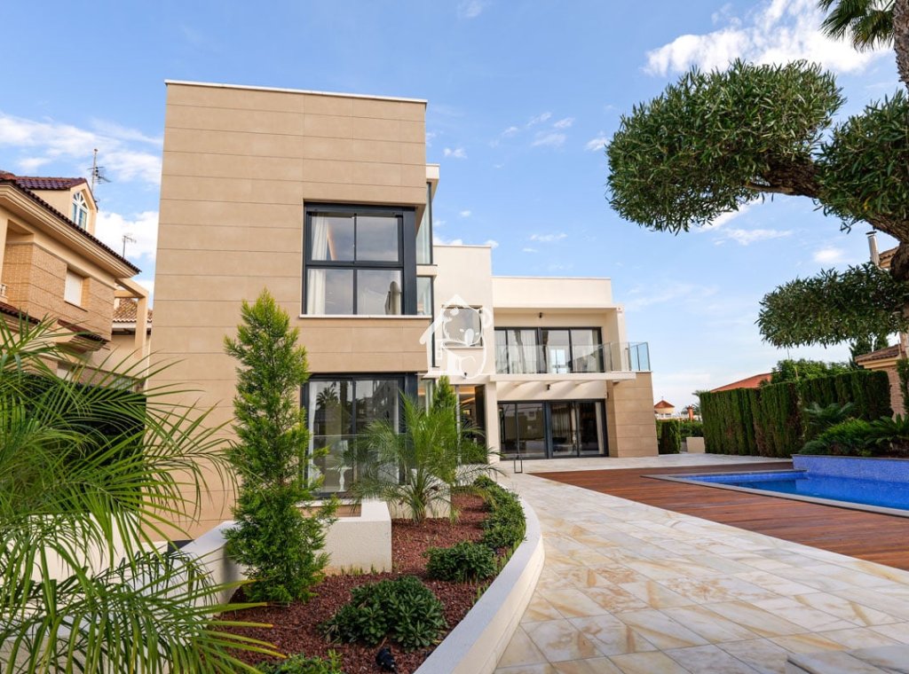 Obra nueva - Villa - Torrevieja