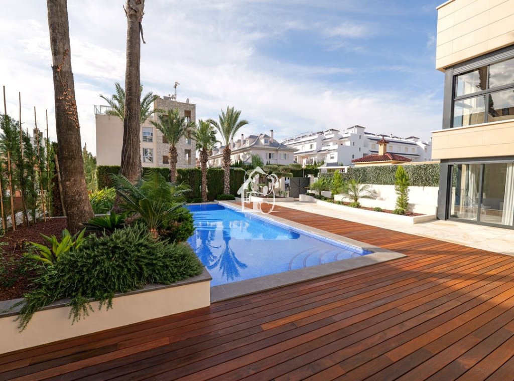 Obra nueva - Villa - Torrevieja
