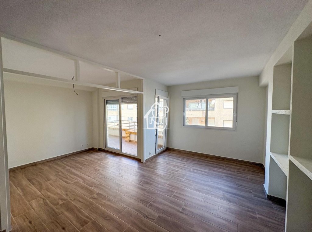 Перепродажа - Квартира / квартира - Torrevieja