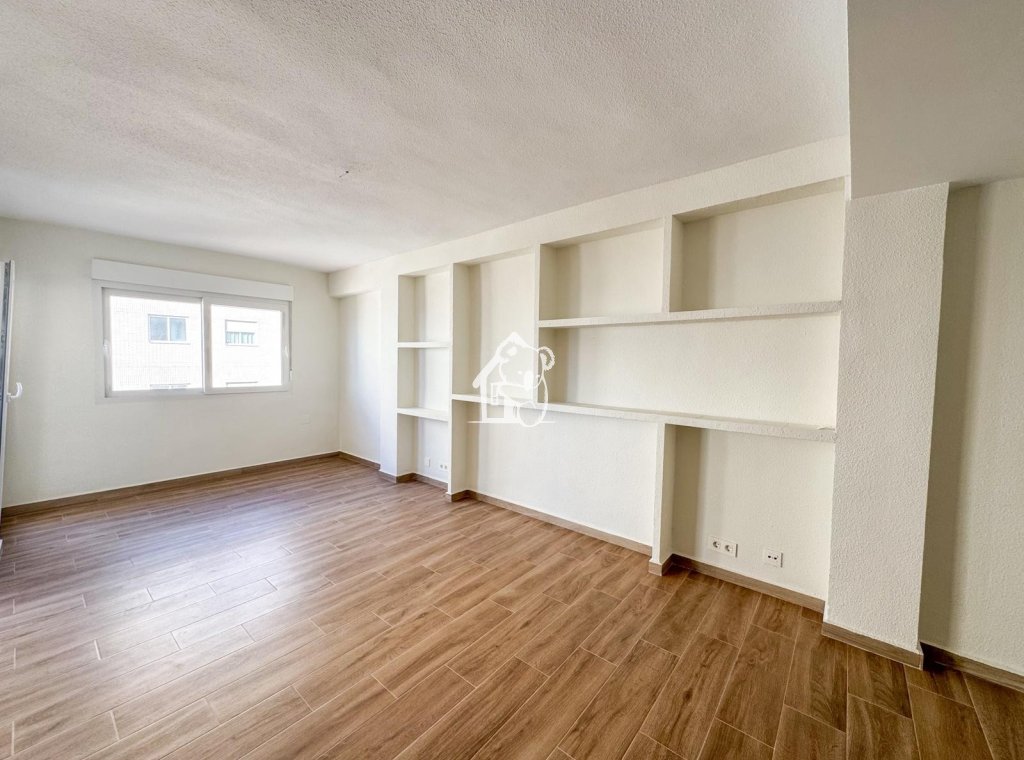 Перепродажа - Квартира / квартира - Torrevieja