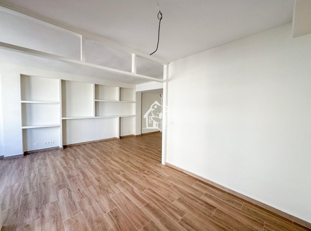 Перепродажа - Квартира / квартира - Torrevieja