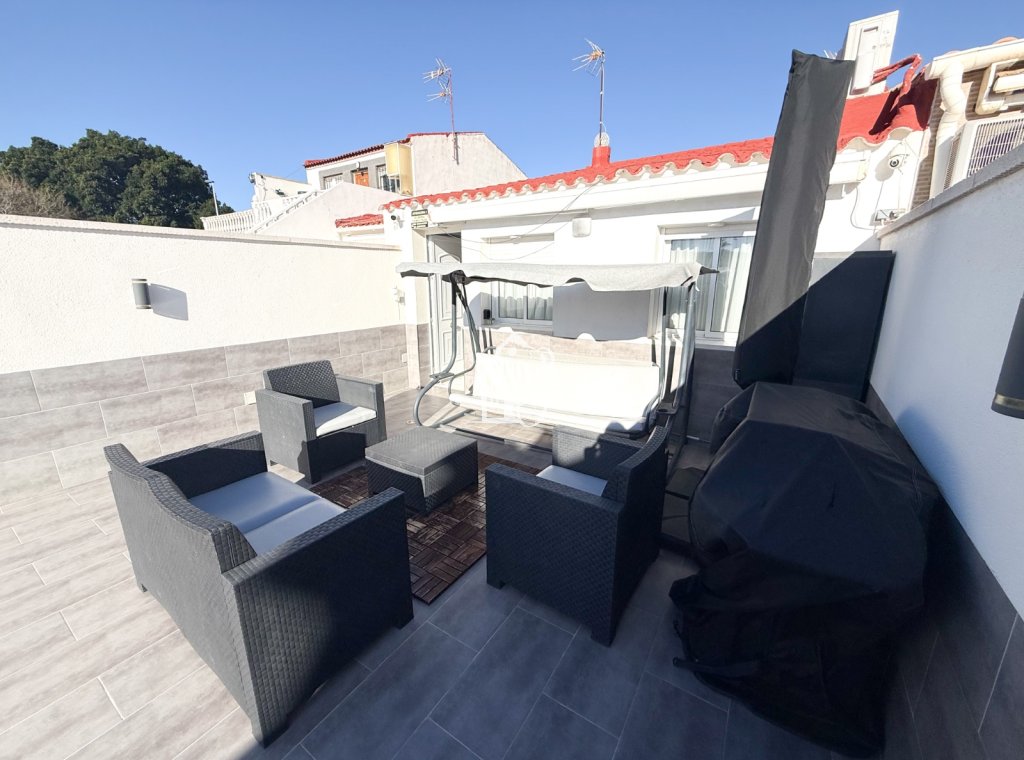 Перепродажа - Таунхаус - Torrevieja - La Siesta - El Salado -  Torreta