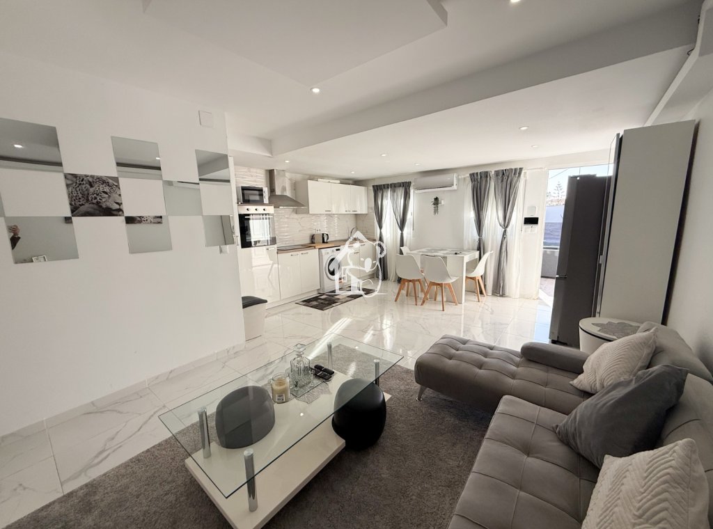 Перепродажа - Таунхаус - Torrevieja - La Siesta - El Salado -  Torreta