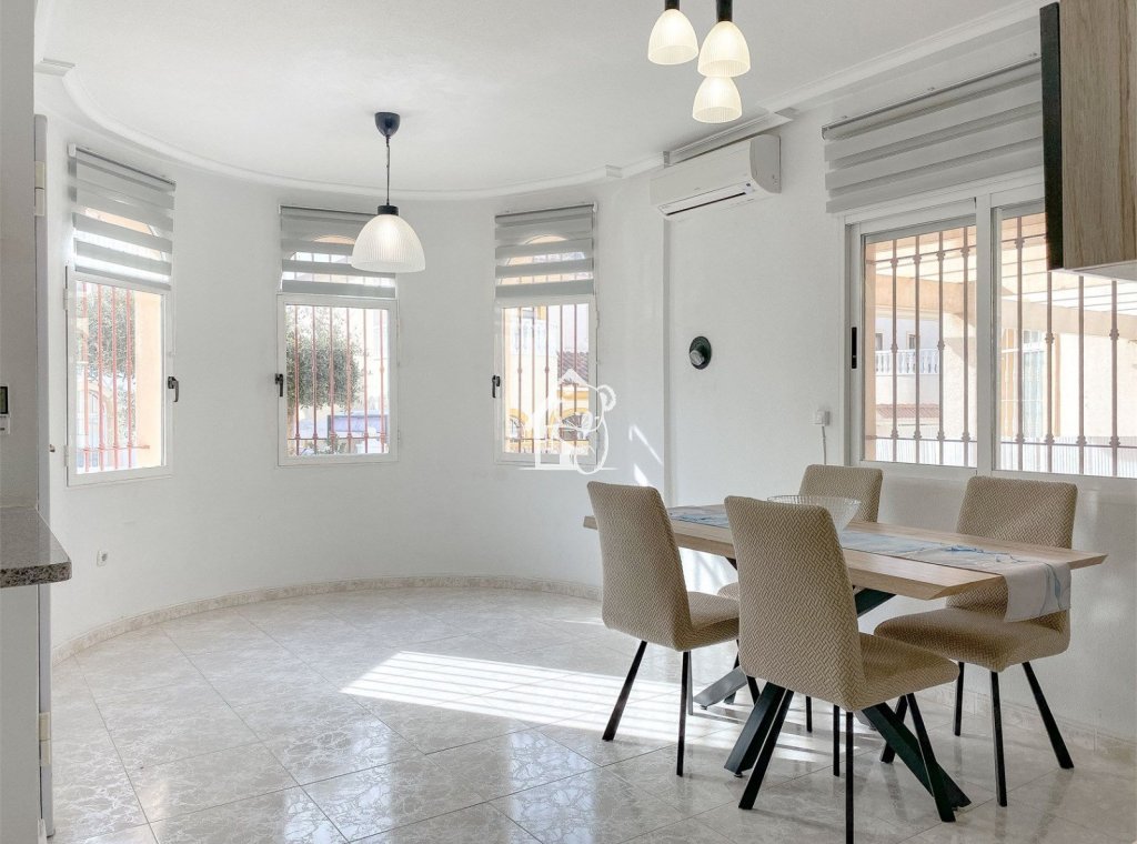 Перепродажа - Таунхаус - Torrevieja - Nueva Torrevieja - Aguas Nuevas