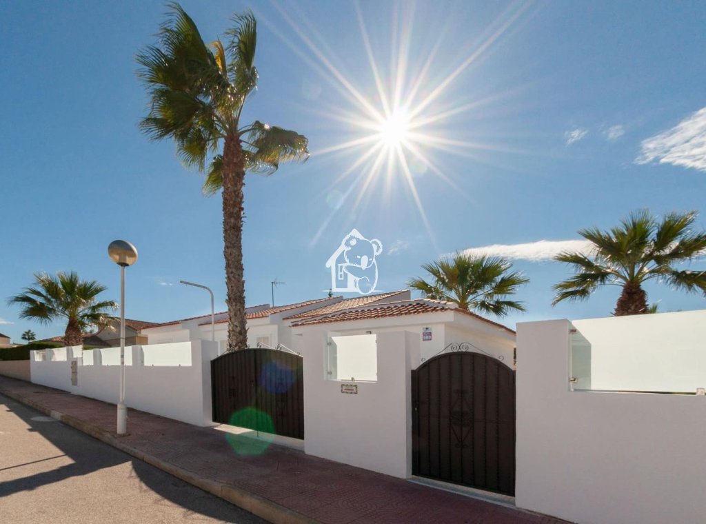 Перепродажа - Villa - Ciudad Quesada