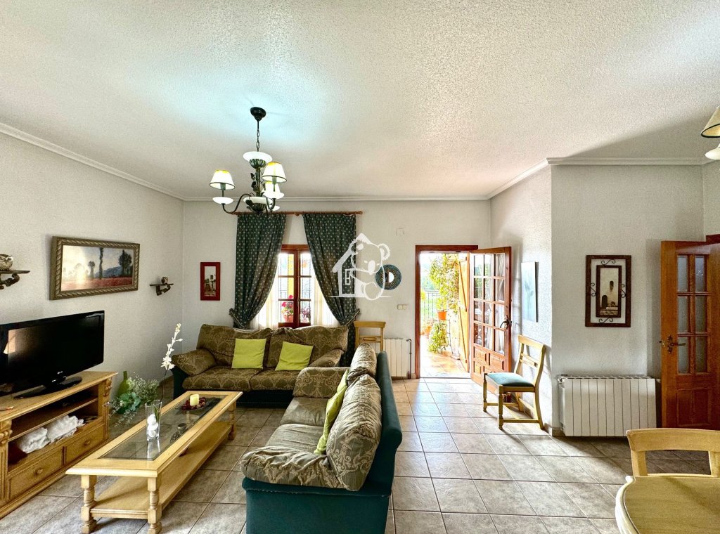 Перепродажа - Villa - Daya Nueva