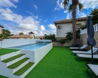 Перепродажа - Villa - Orihuela Costa - Villamartín