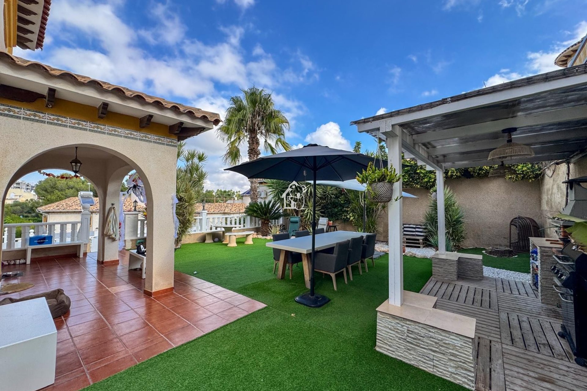 Перепродажа - Villa - Orihuela Costa - Villamartín