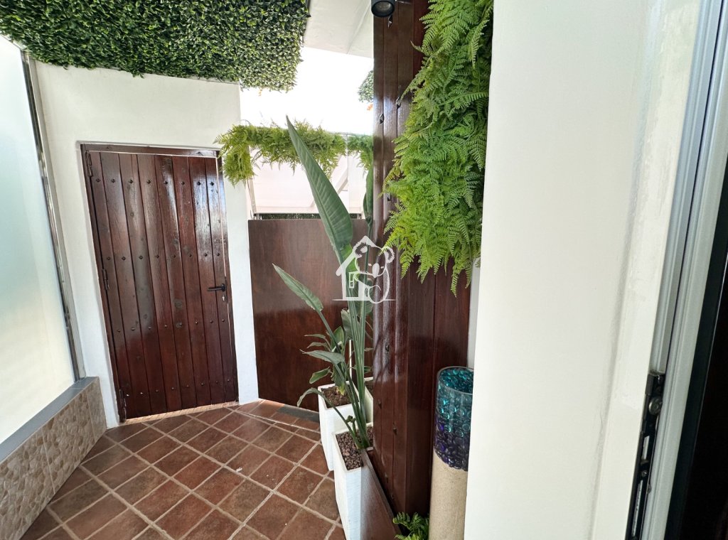 Перепродажа - Villa - Orihuela Costa