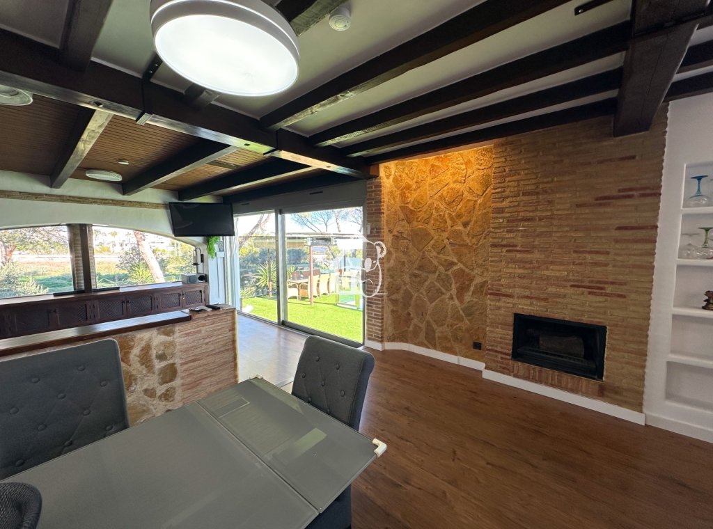 Перепродажа - Villa - Orihuela Costa