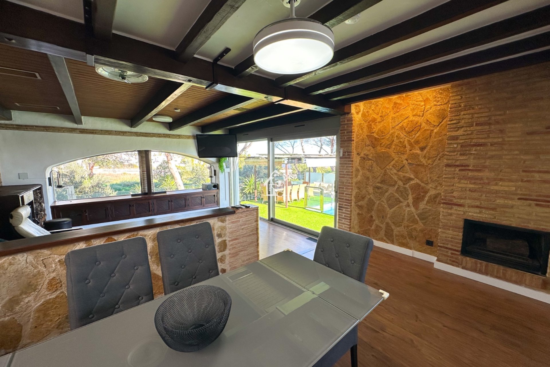 Перепродажа - Villa - Orihuela Costa