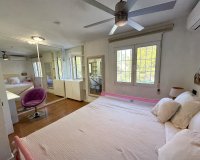 Перепродажа - Villa - Orihuela Costa