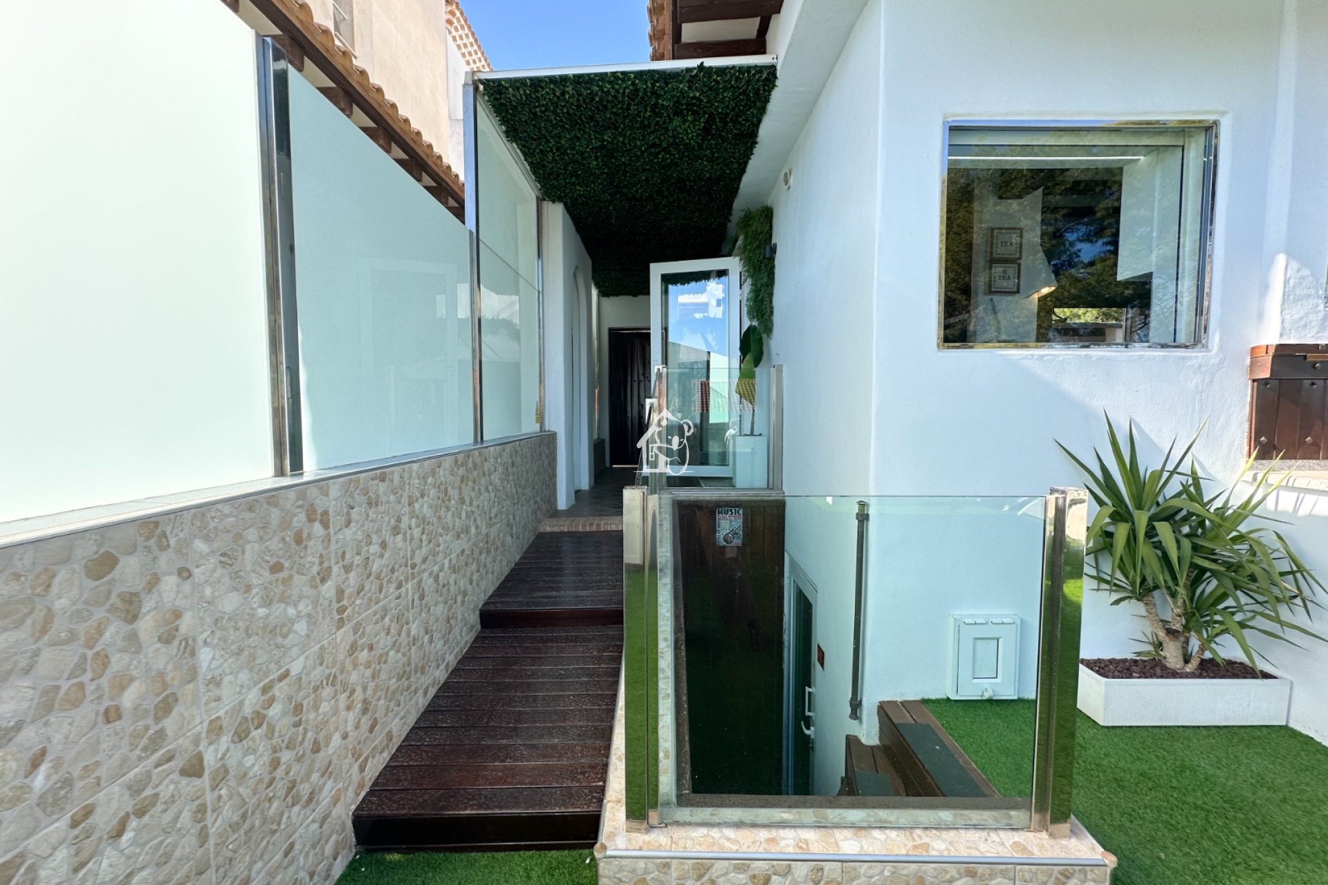Перепродажа - Villa - Orihuela Costa