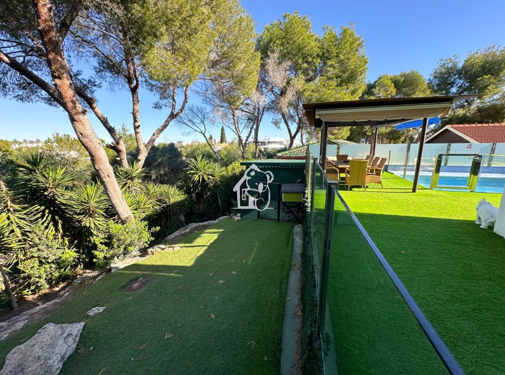 Перепродажа - Villa - Orihuela Costa