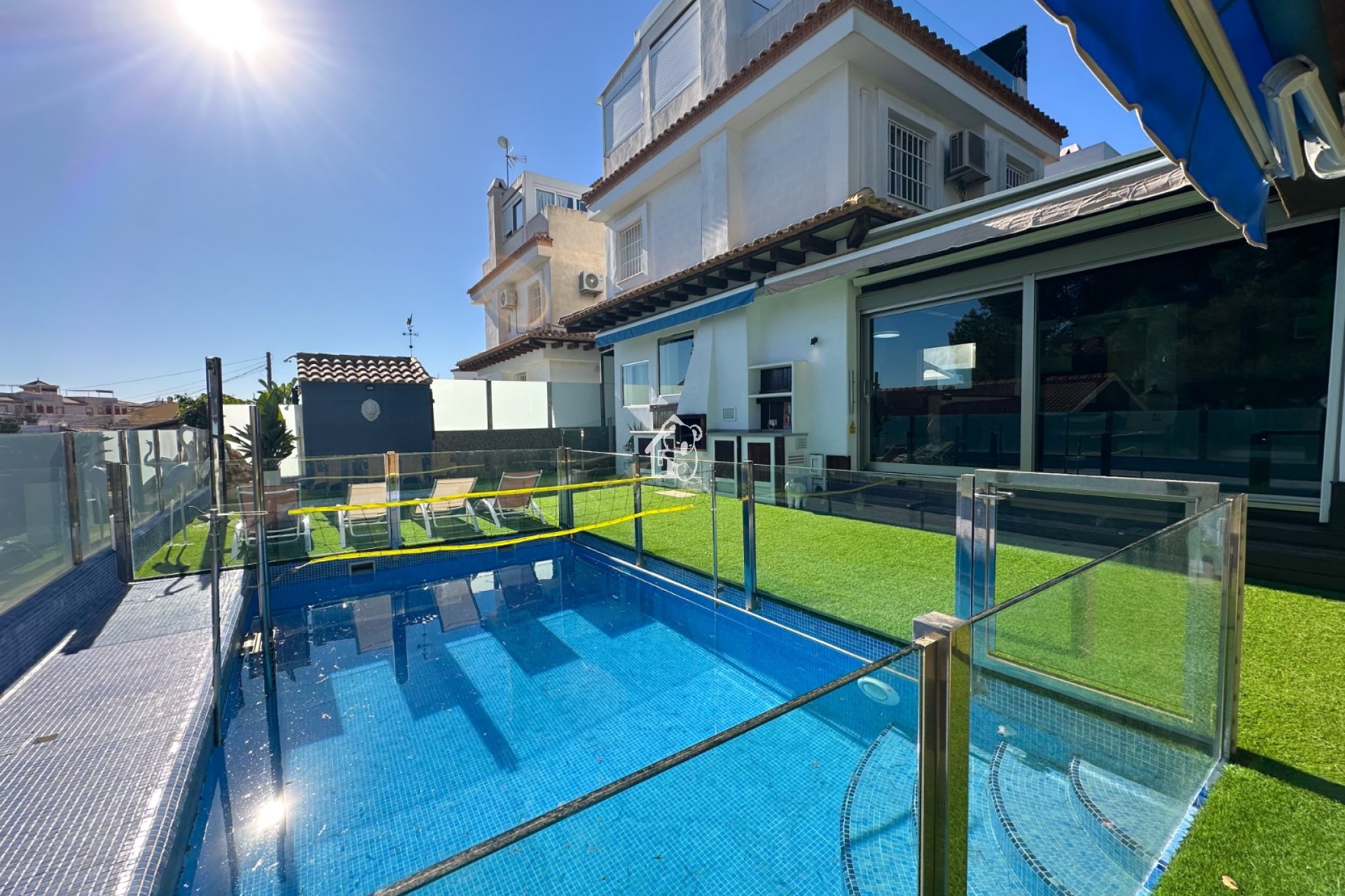 Перепродажа - Villa - Orihuela Costa