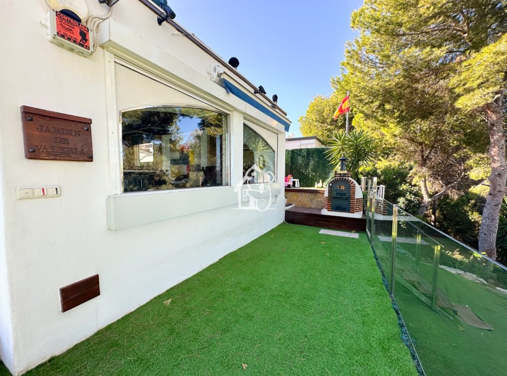 Перепродажа - Villa - Orihuela Costa