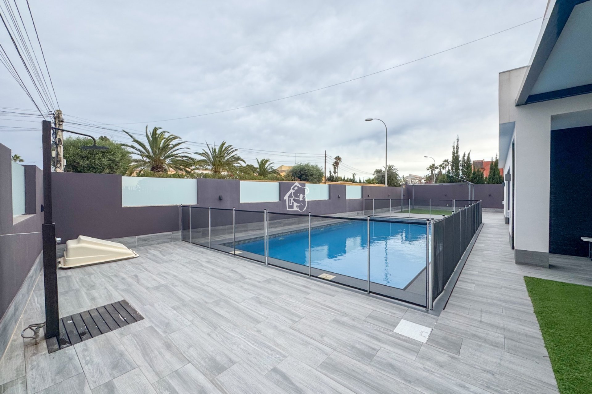 Перепродажа - Villa - Torrevieja - La Siesta - El Salado -  Torreta