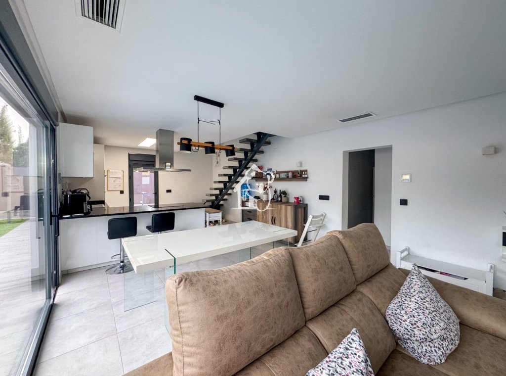 Перепродажа - Villa - Torrevieja - La Siesta - El Salado -  Torreta