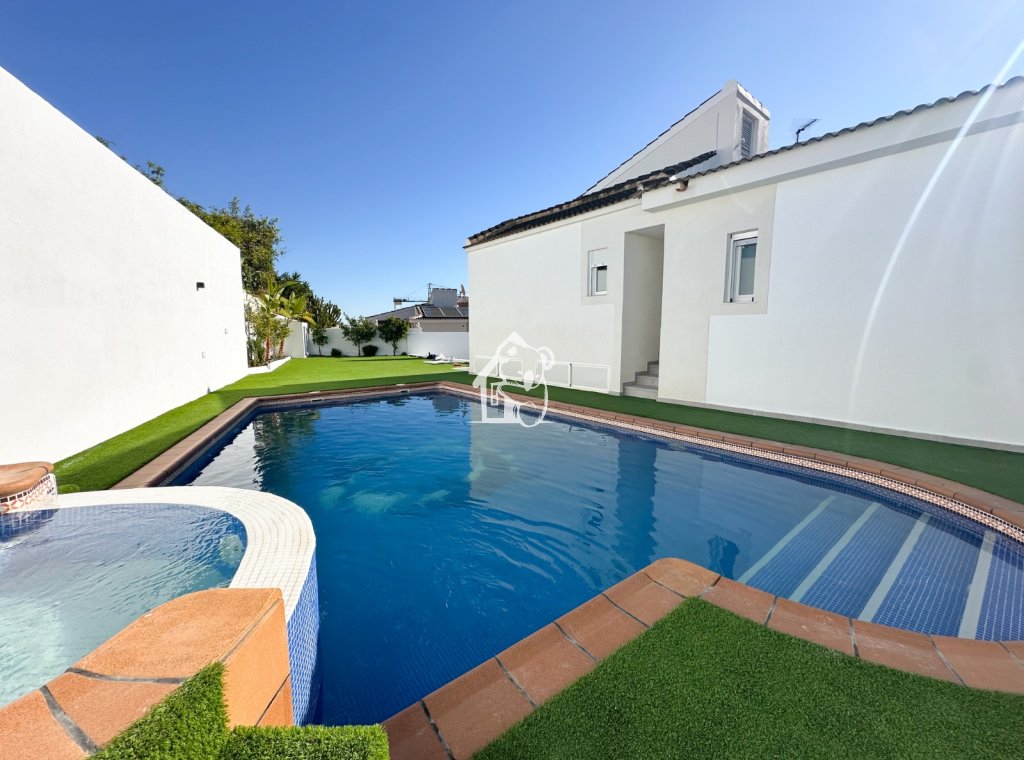 Перепродажа - Villa - Torrevieja - Los Balcones - Los Altos del Edén