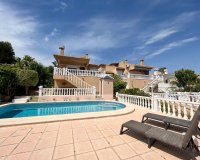 Перепродажа - Villa - Torrevieja - Los Balcones - Los Altos del Edén