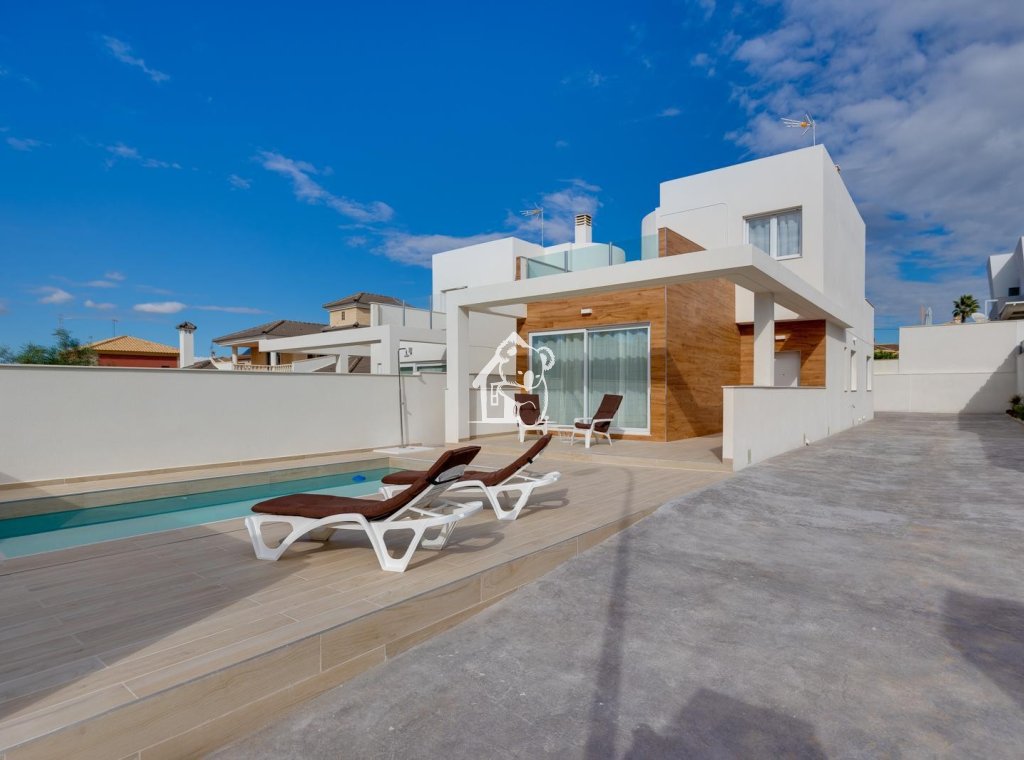 Перепродажа - Villa - Torrevieja - Nueva Torrevieja - Aguas Nuevas