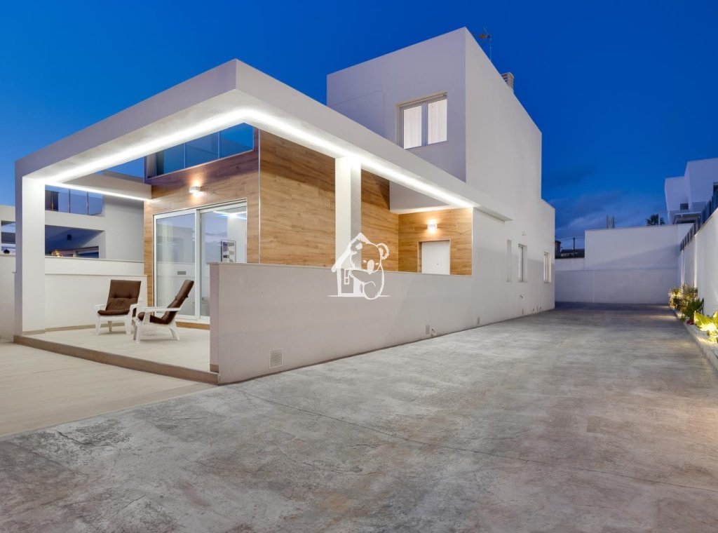 Перепродажа - Villa - Torrevieja - Nueva Torrevieja - Aguas Nuevas