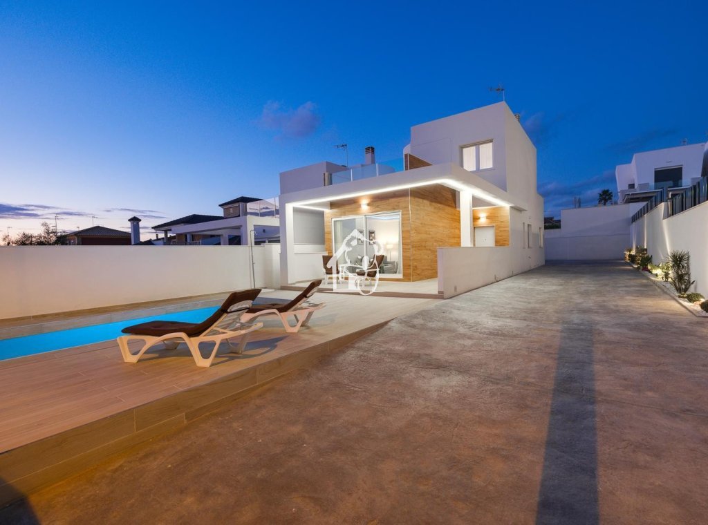 Перепродажа - Villa - Torrevieja - Nueva Torrevieja - Aguas Nuevas