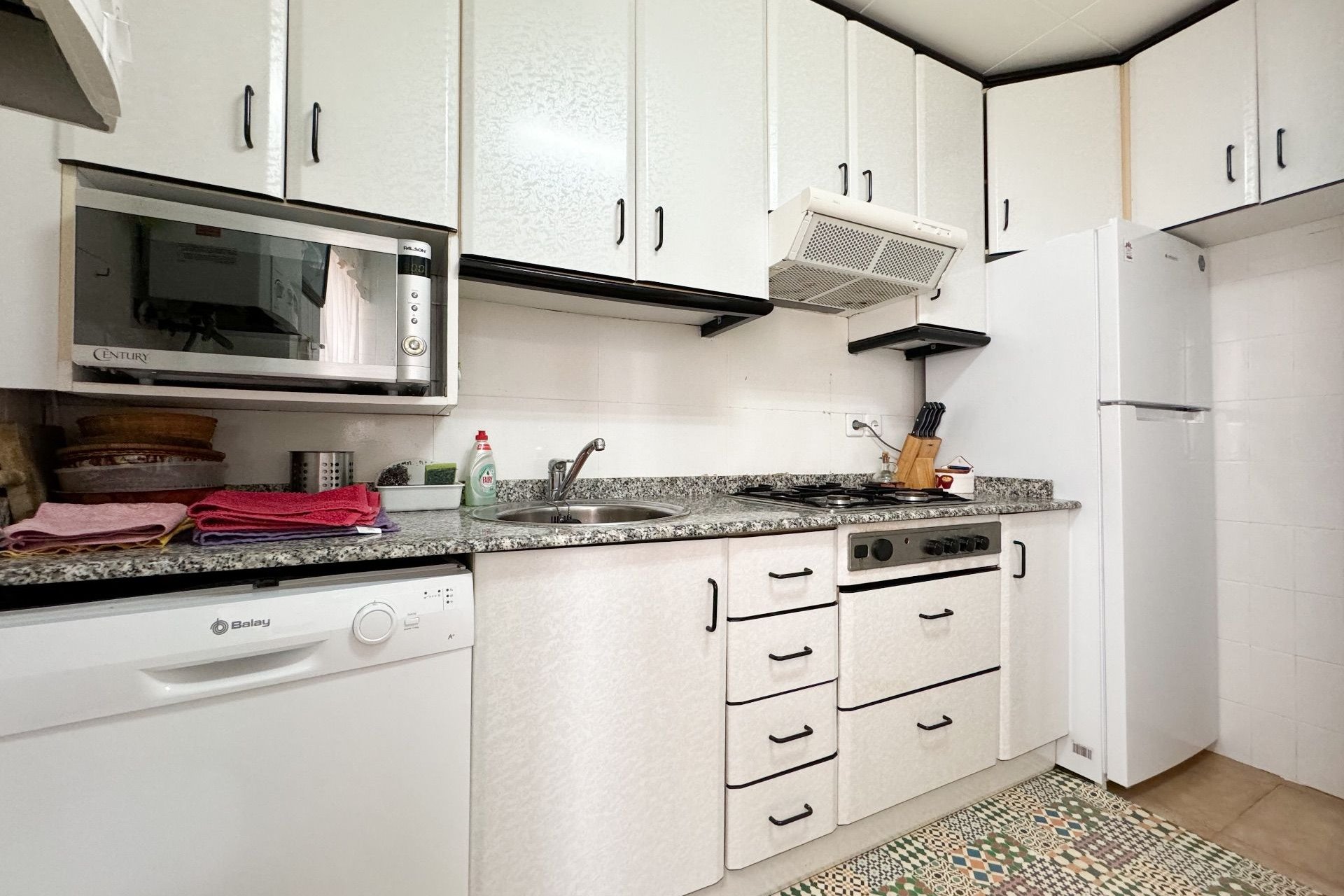 Rental - Apartment / flat - Torrelamata