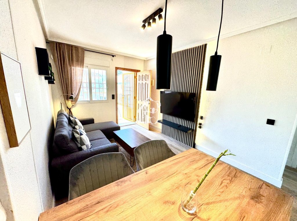 Rental - Apartment / flat - Torrevieja - Centro