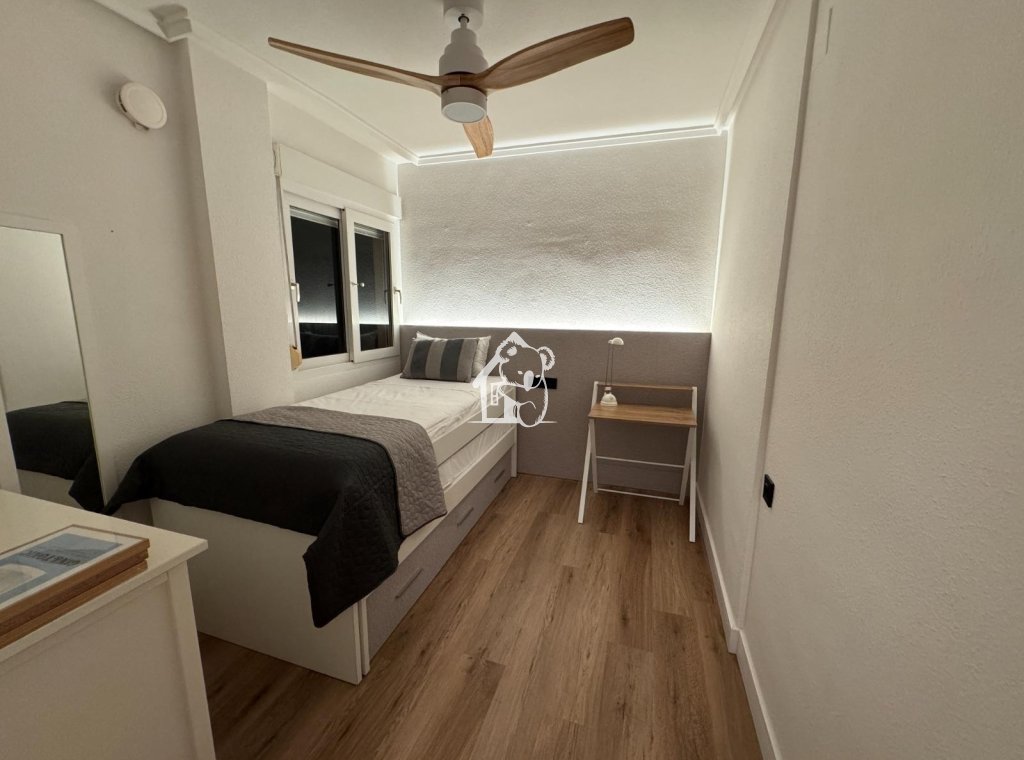 Rental - Apartment / flat - Torrevieja - Centro