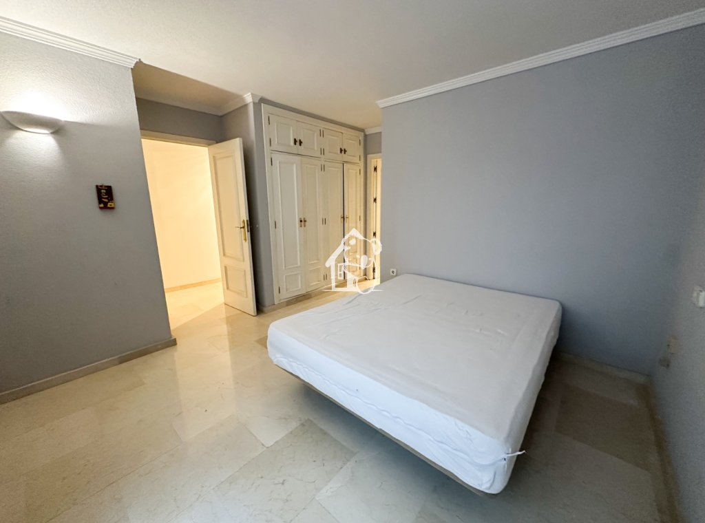 Rental - Apartment / flat - Torrevieja - Centro