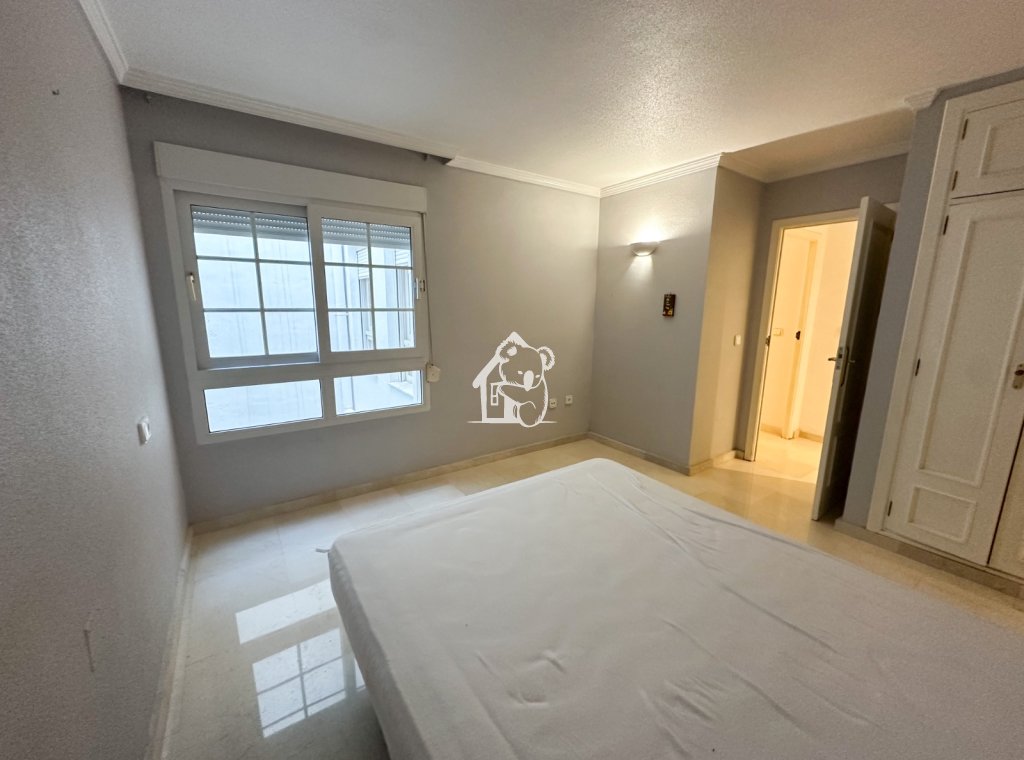 Rental - Apartment / flat - Torrevieja - Centro