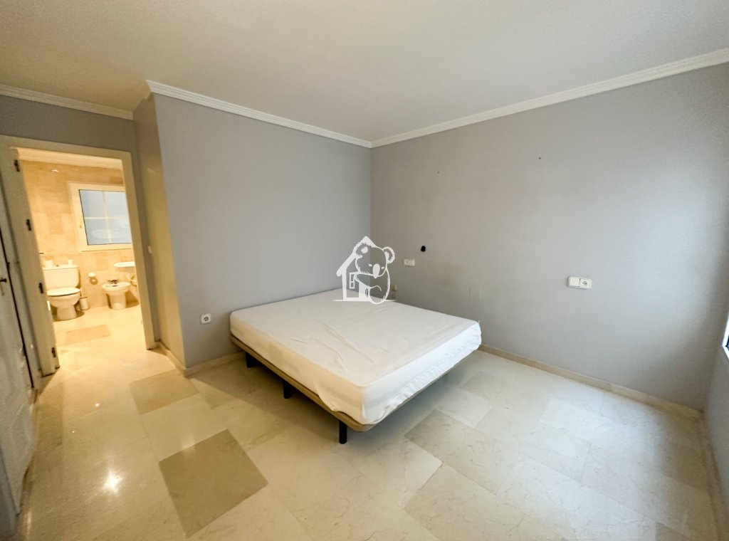 Rental - Apartment / flat - Torrevieja - Centro