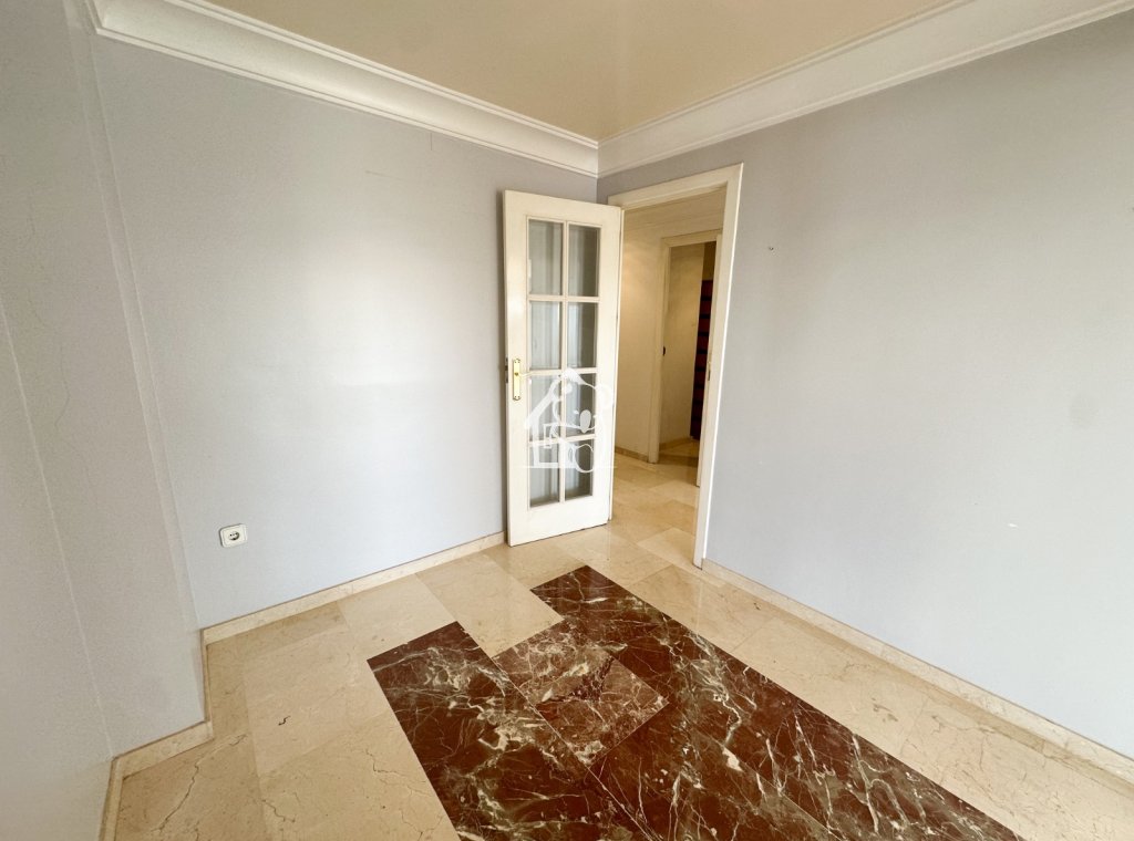 Rental - Apartment / flat - Torrevieja - Centro