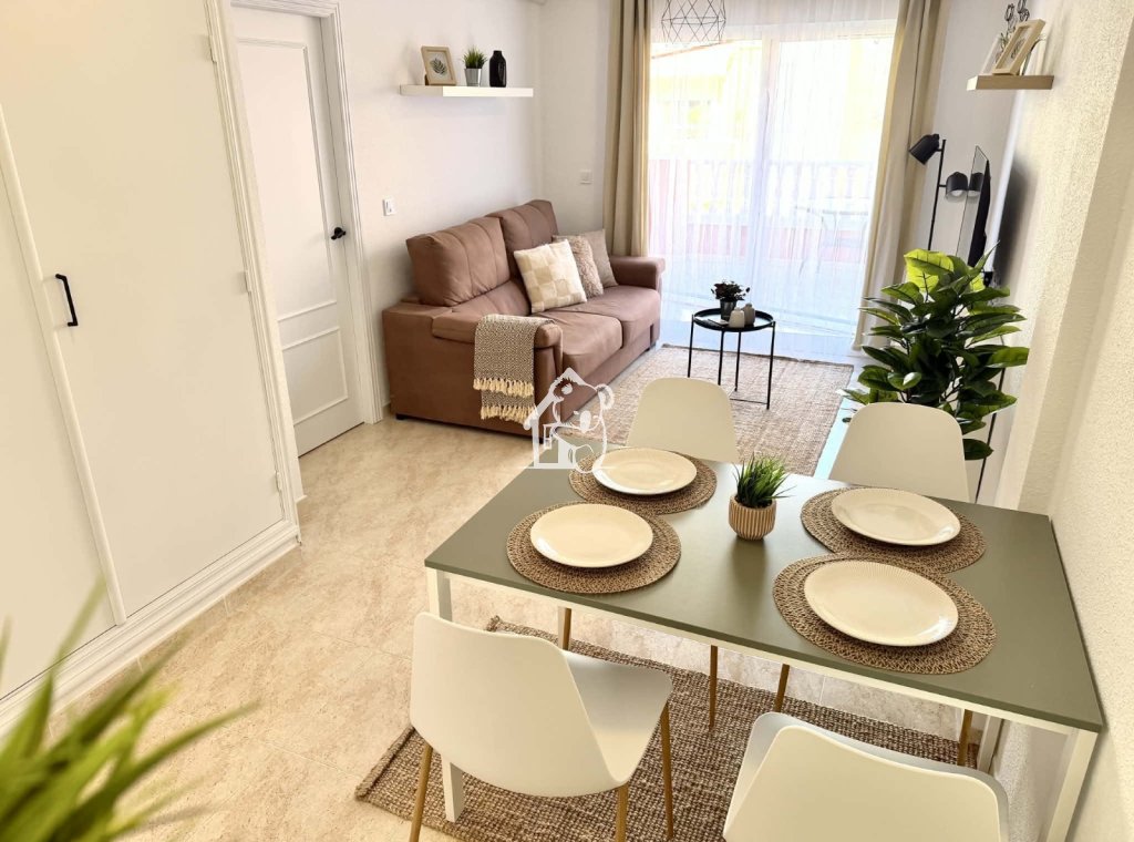 Rental - Apartment / flat - Torrevieja - Centro