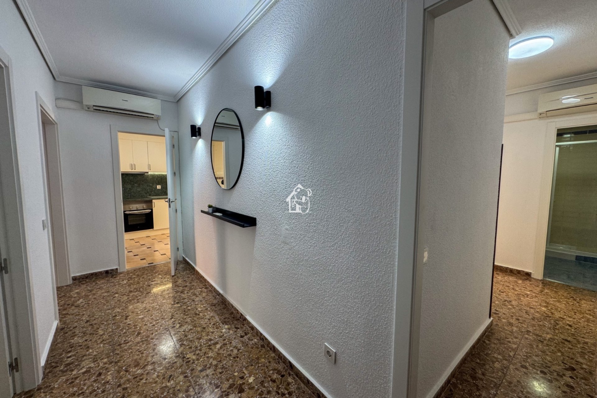 Rental - Apartment / flat - Torrevieja - Centro