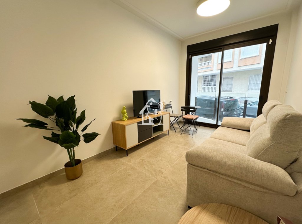 Rental - Apartment / flat - Torrevieja - Playa de los Locos