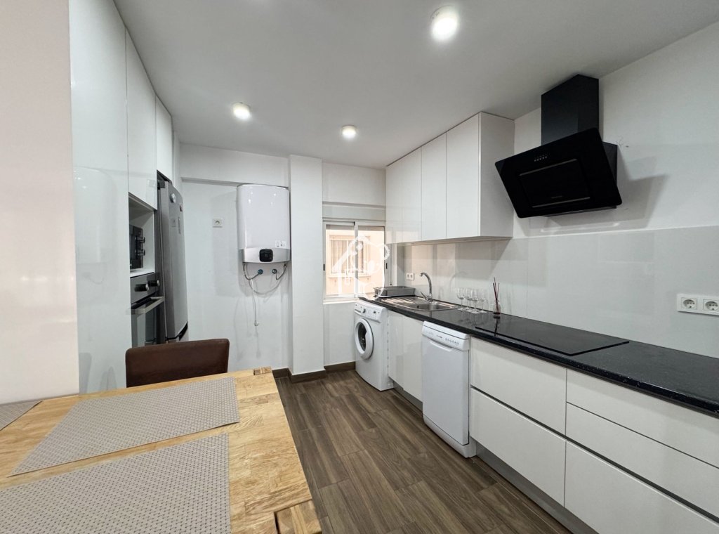 Rental - Apartment / flat - Torrevieja - Torrevieja Centro