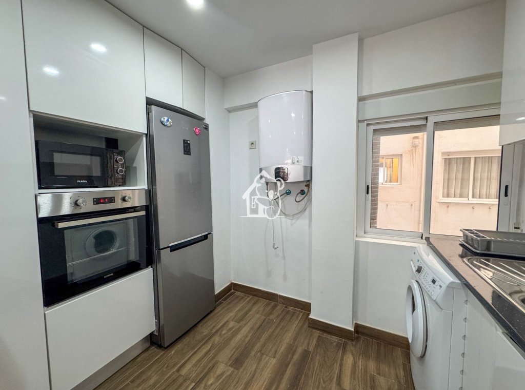 Rental - Apartment / flat - Torrevieja - Torrevieja Centro