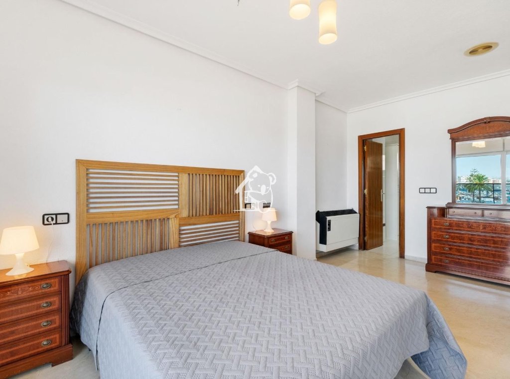 Rental - Apartment / flat - Torrevieja - Torrevieja Centro