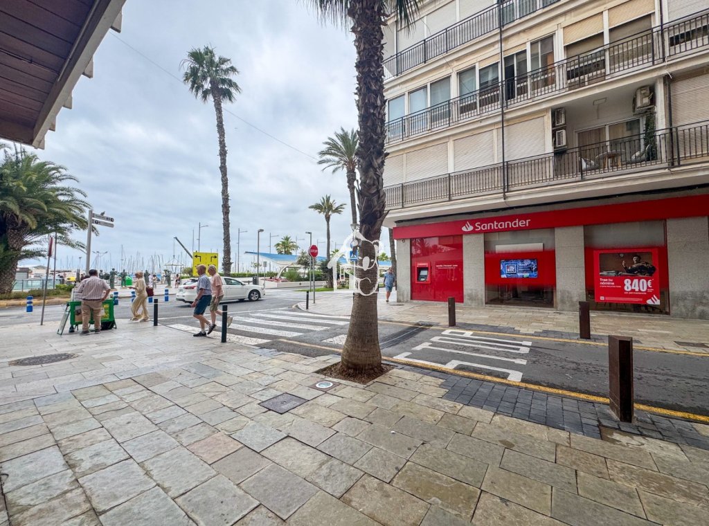 Rental - Apartment / flat - Torrevieja - Torrevieja Centro