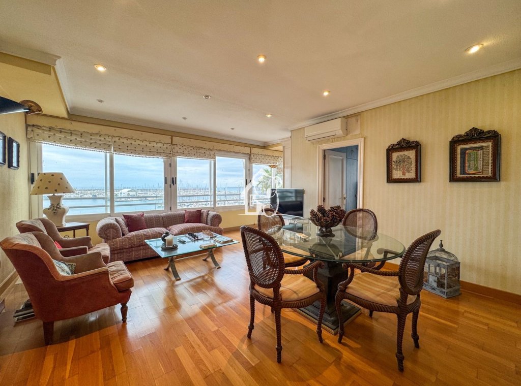 Rental - Apartment / flat - Torrevieja - Torrevieja Centro
