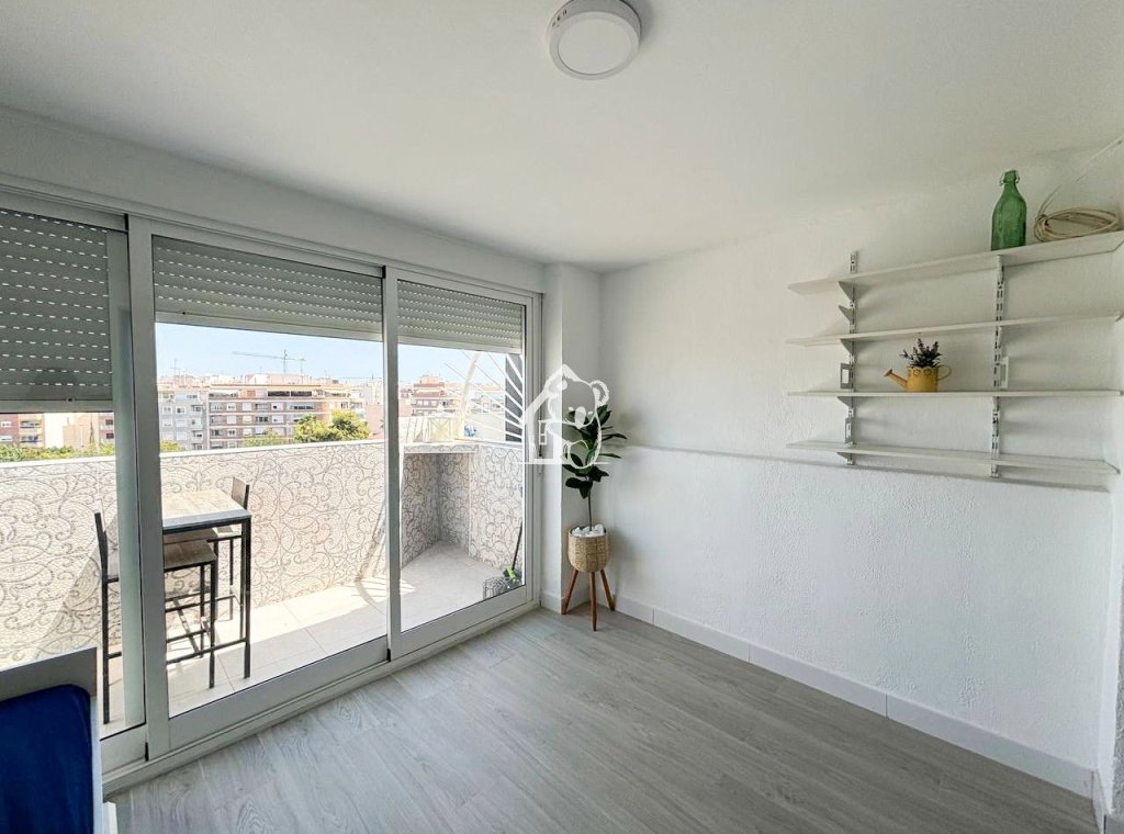 Rental - Apartment / flat - Torrevieja - Torrevieja Centro