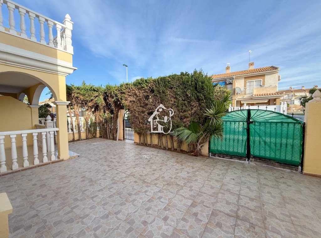 Rental - Bungalow - Torrevieja - Nueva Torrevieja - Aguas Nuevas