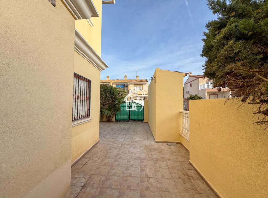 Rental - Bungalow - Torrevieja - Nueva Torrevieja - Aguas Nuevas