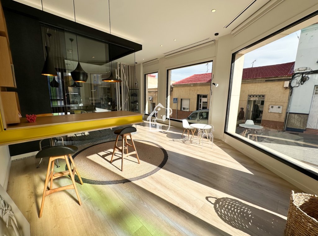 Rental - Commercial - San Miguel de Salinas