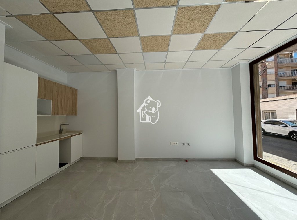 Rental - Commercial - Torrevieja - Torrevieja Centro
