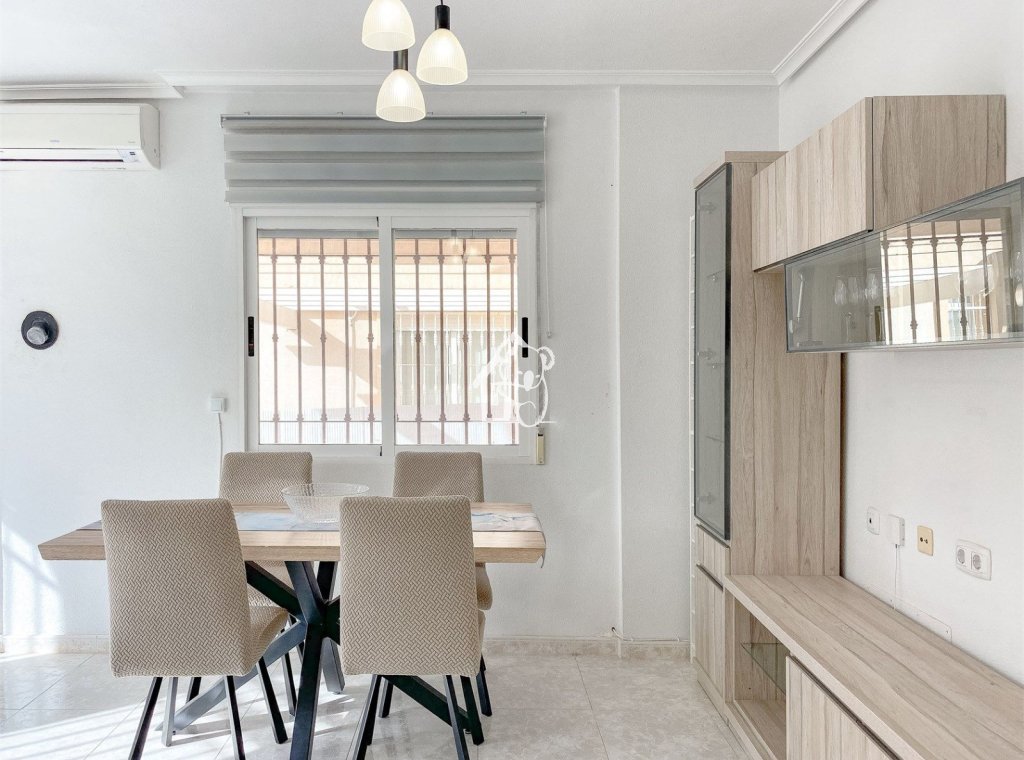 Rental - Townhouse - Torrevieja - Nueva Torrevieja - Aguas Nuevas