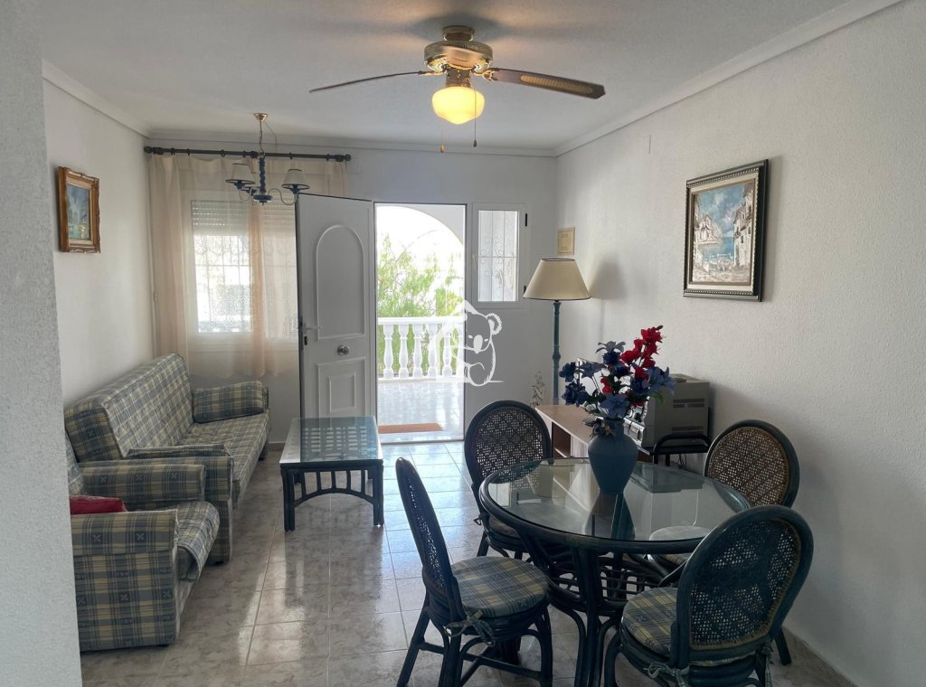 Rental - Villa - Guardamar del Segura - Urbanizaciones